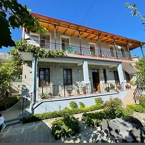 Guest house Garden, Permet