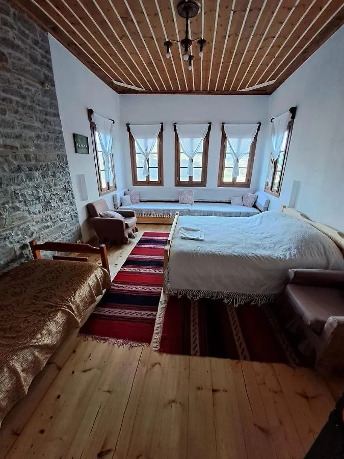 Guest house Traditional Guesthouse Permet